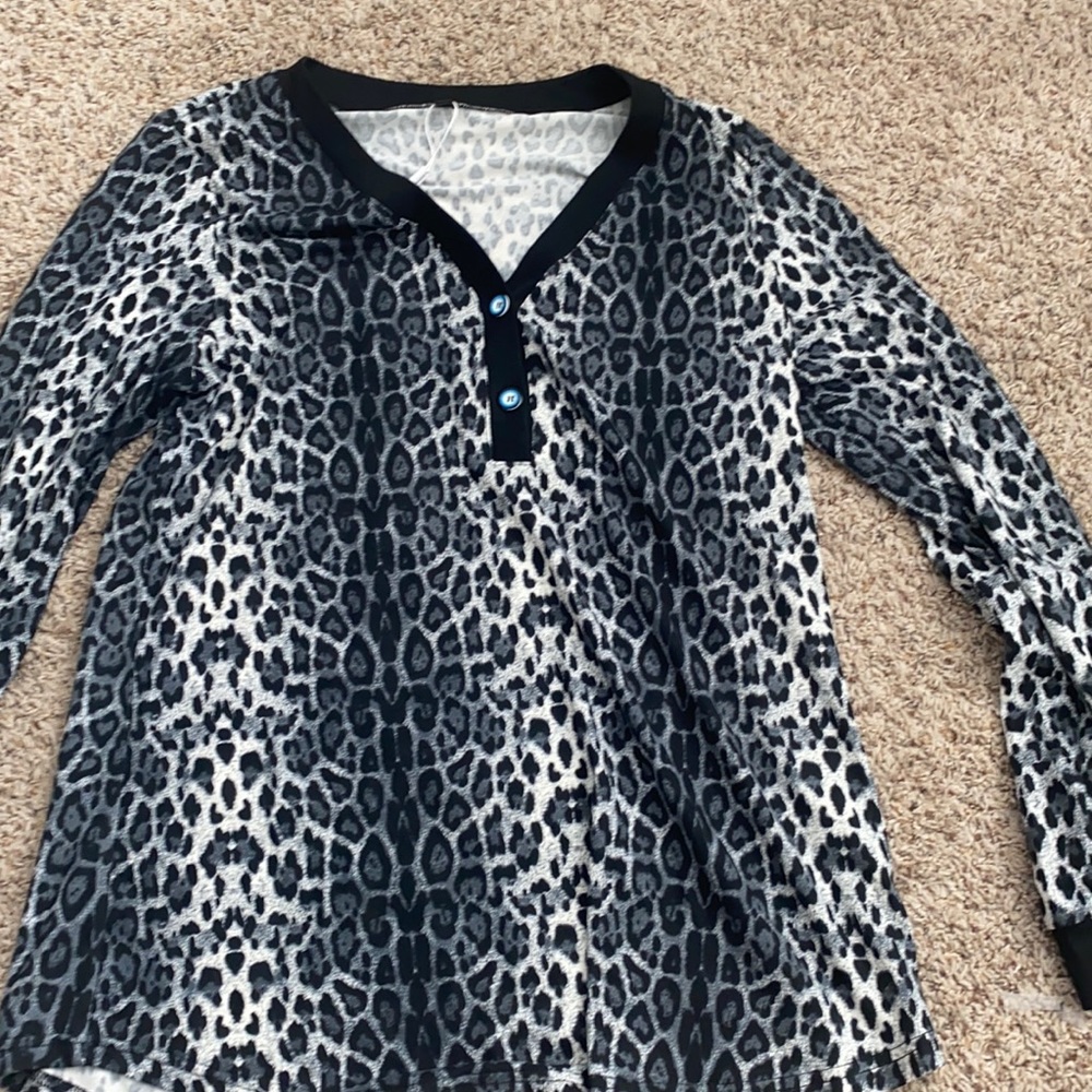 Leopard print long sleeve